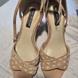 Isaac Mizrahi Women's Tan Sandals